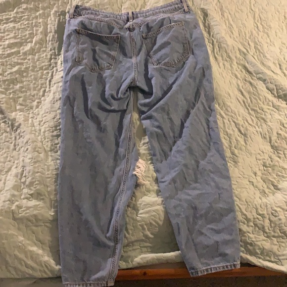Forever 21 ripped mom jeans - Picture 3 of 3